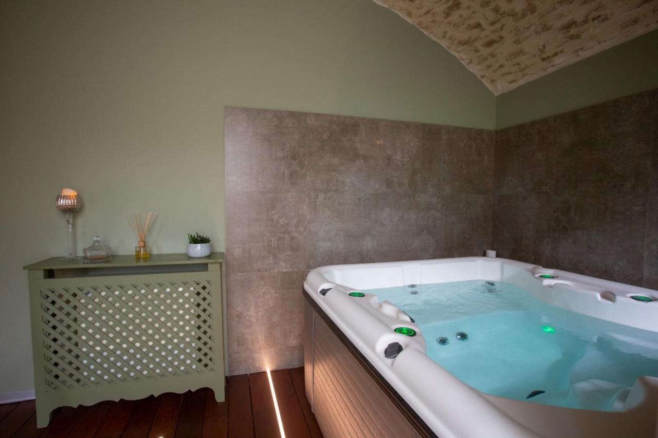 Domaine Saint Michel & Spa Tamerville Exterior foto
